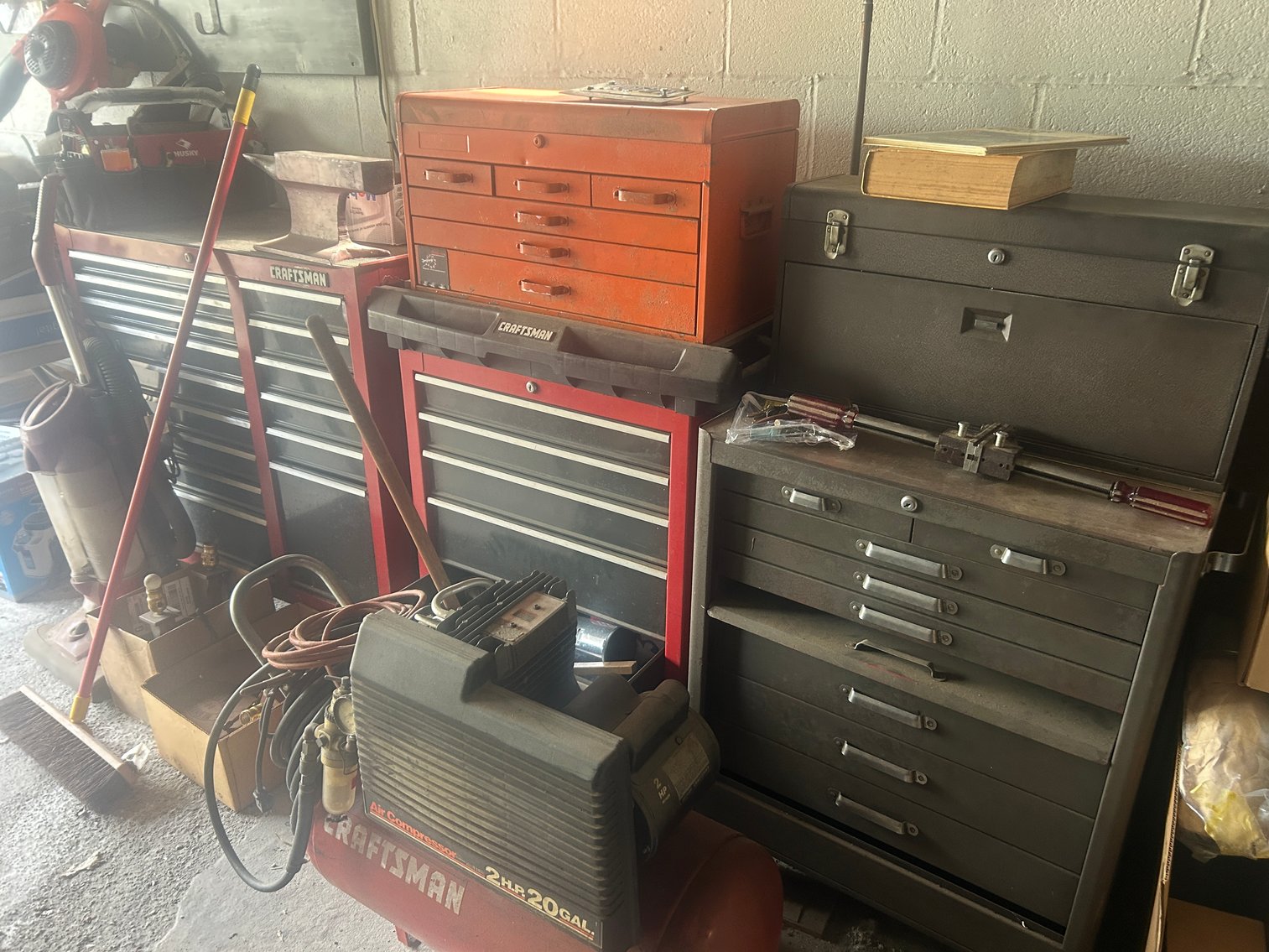 Image for LIVE Estate Auction Tools, Old Bicycle Parts, Furniture, Household Items and More - Pottstown PA