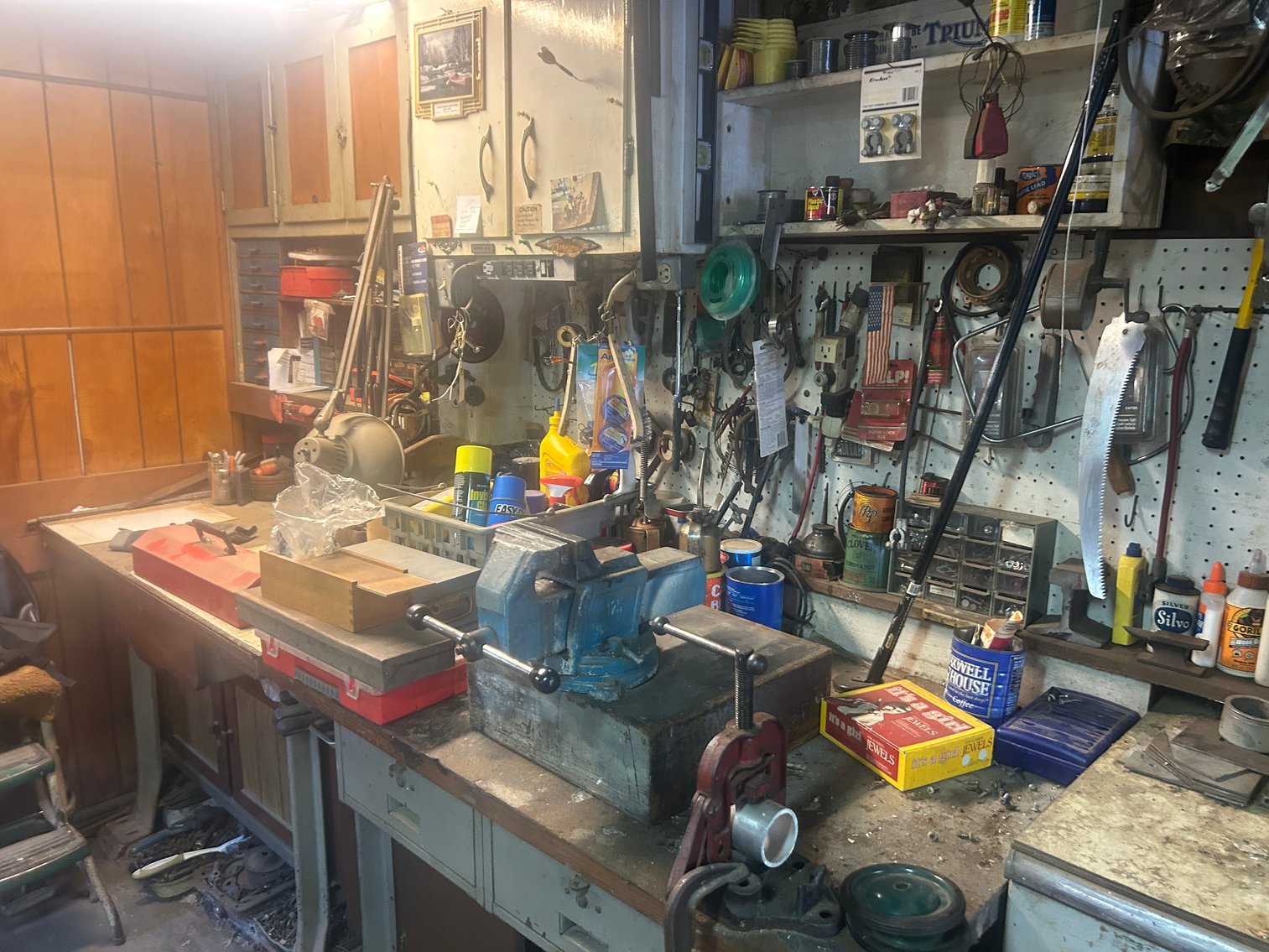 Image for LIVE Estate Auction Tools, Old Bicycle Parts, Furniture, Household Items and More - Pottstown PA