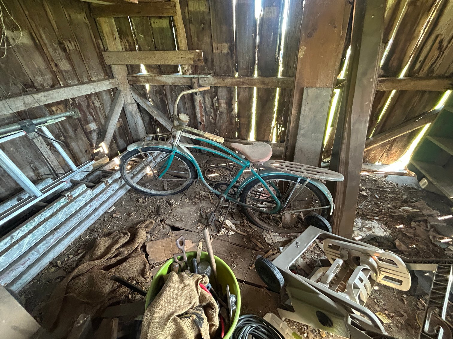 Image for Swamp Pike LIVE Living Estate Auction Furniture, Old Bicycles & Chevy Truck - Gilbertsville, PA 