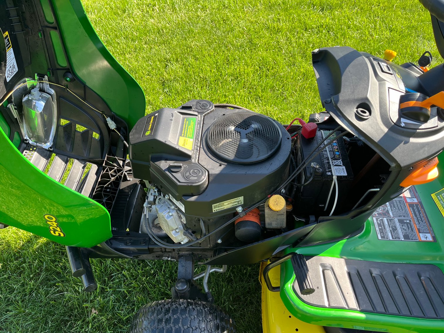 Image for Swamp Pike LIVE Living Estate Auction Furniture, Old Bicycles & Chevy Truck - Gilbertsville, PA 