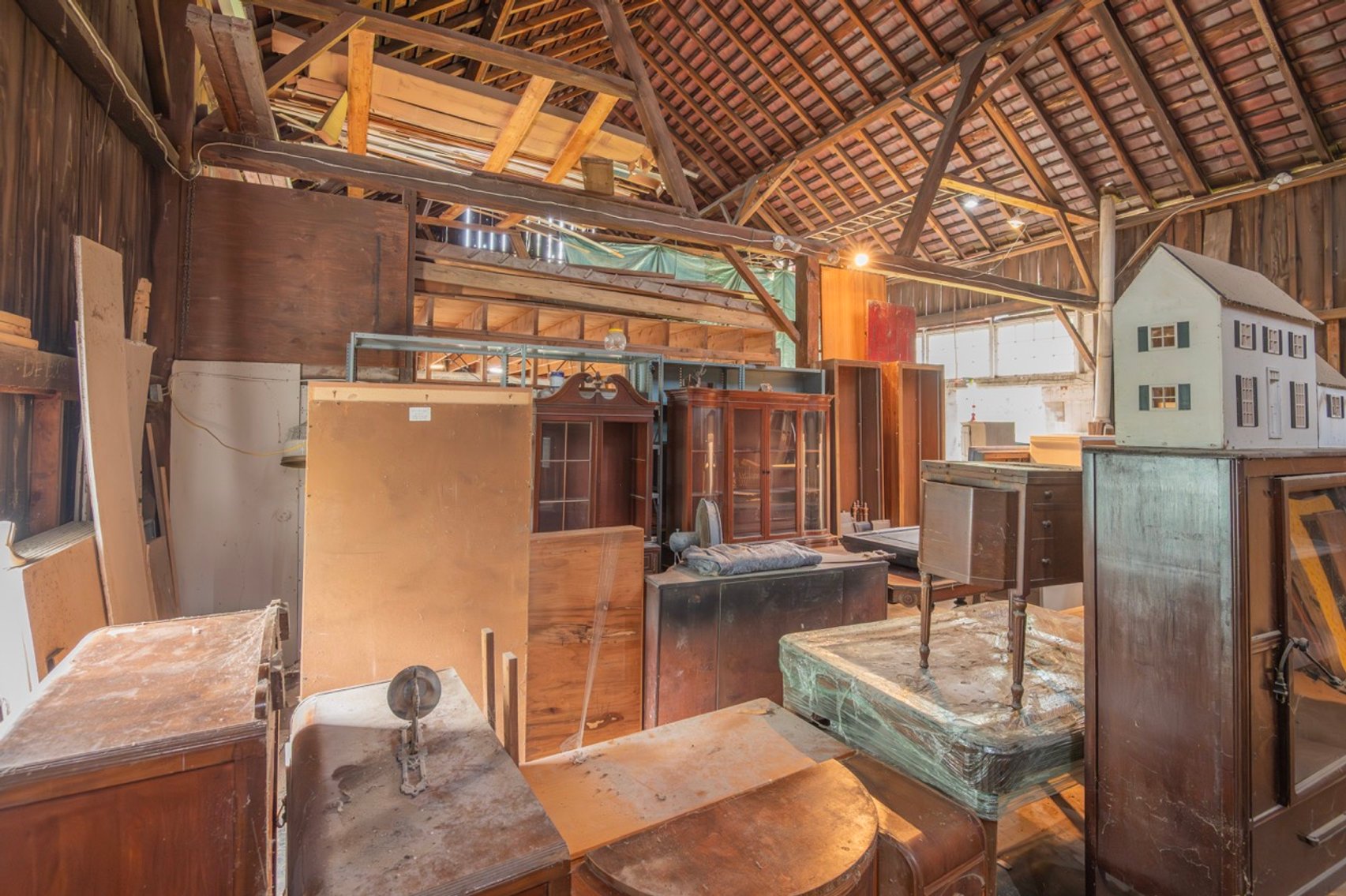 Image for Barn with 2-Bedroom Apartment LIVE Real Estate Auction 1327 Kepler Road - Pottstown, PA