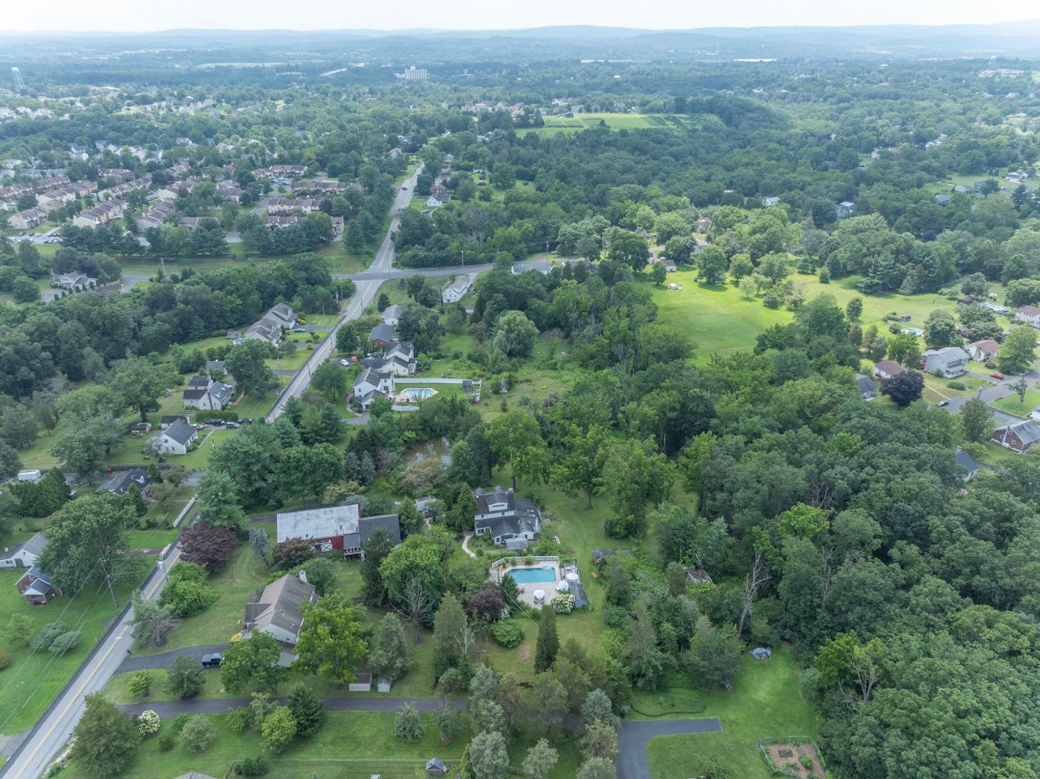 Image for Barn with 2-Bedroom Apartment LIVE Real Estate Auction 1327 Kepler Road - Pottstown, PA