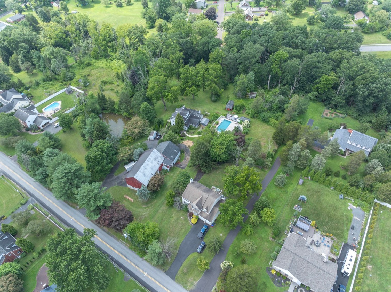 Image for Barn with 2-Bedroom Apartment LIVE Real Estate Auction 1327 Kepler Road - Pottstown, PA