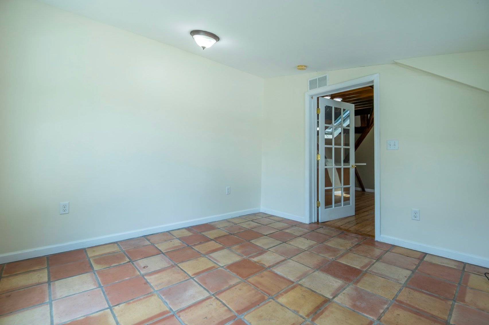 Image for Barn with 2-Bedroom Apartment LIVE Real Estate Auction 1327 Kepler Road - Pottstown, PA