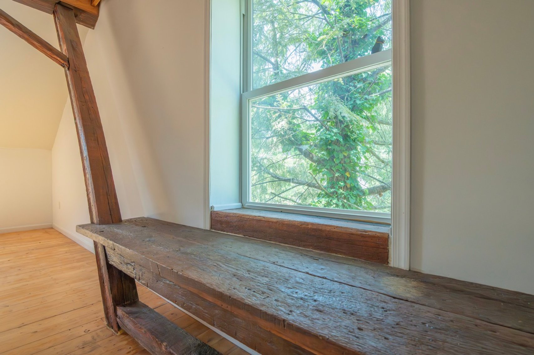 Image for Barn with 2-Bedroom Apartment LIVE Real Estate Auction 1327 Kepler Road - Pottstown, PA