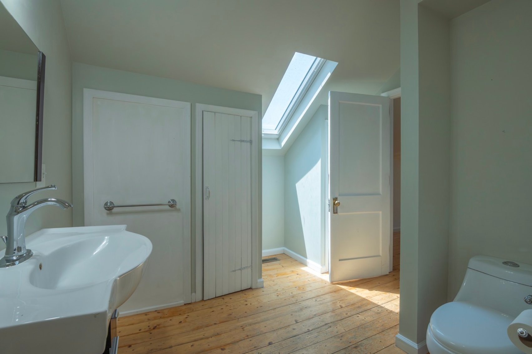 Image for Barn with 2-Bedroom Apartment LIVE Real Estate Auction 1327 Kepler Road - Pottstown, PA