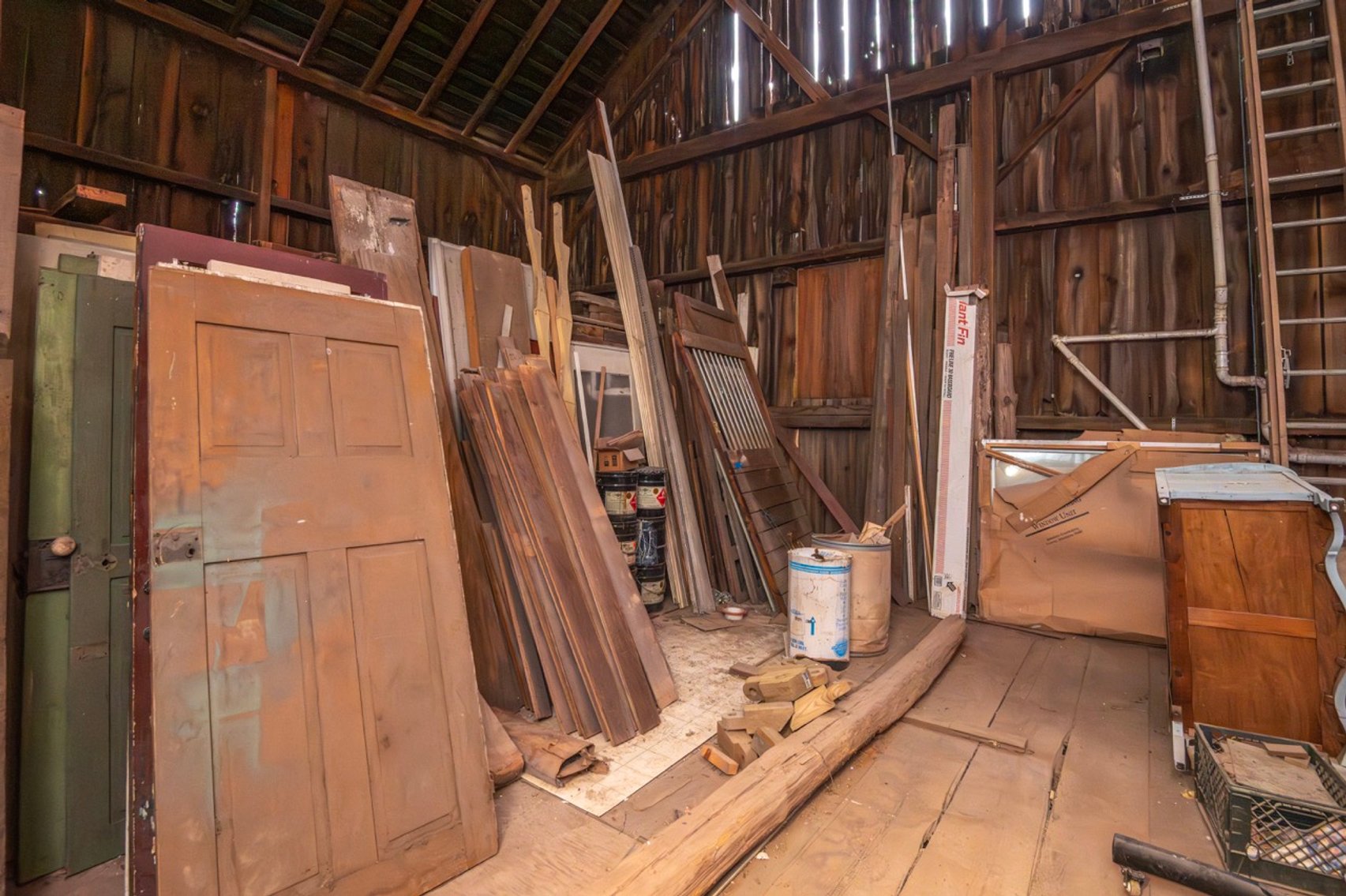 Image for Barn with 2-Bedroom Apartment LIVE Real Estate Auction 1327 Kepler Road - Pottstown, PA