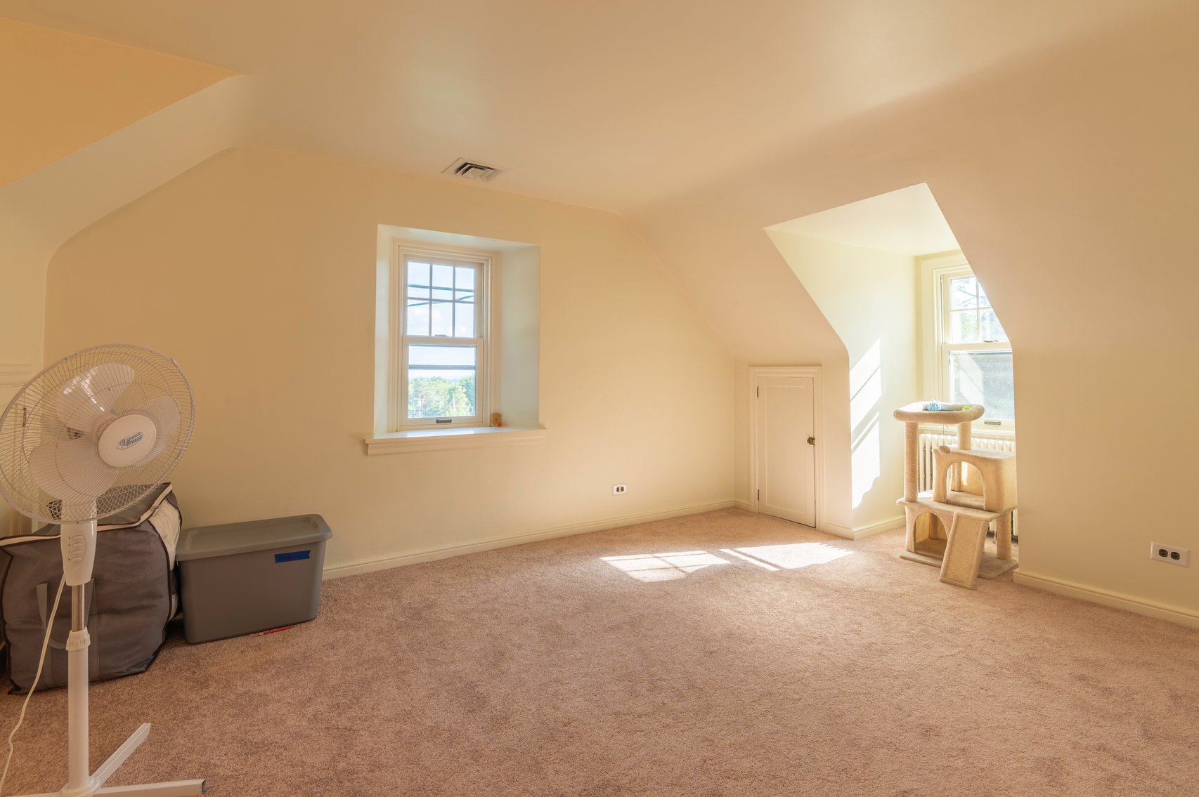 Image for 4 Bedroom Home on 2 Acres LIVE Real Estate Auction - Boyertown, PA