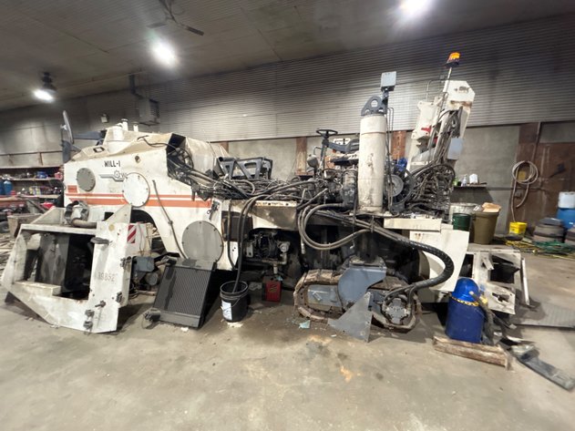 Image for Peterbilt Heavy Haul Tractor, Vermeer Trenchers, Milling Machine Auction - York, PA