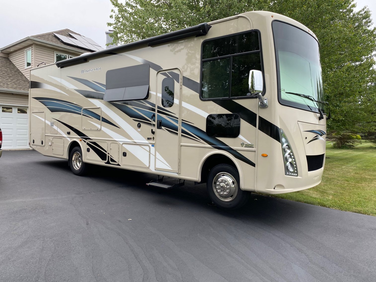 Image for Motorhome & Camper Trailer Online Auction – Gilbertsville, PA