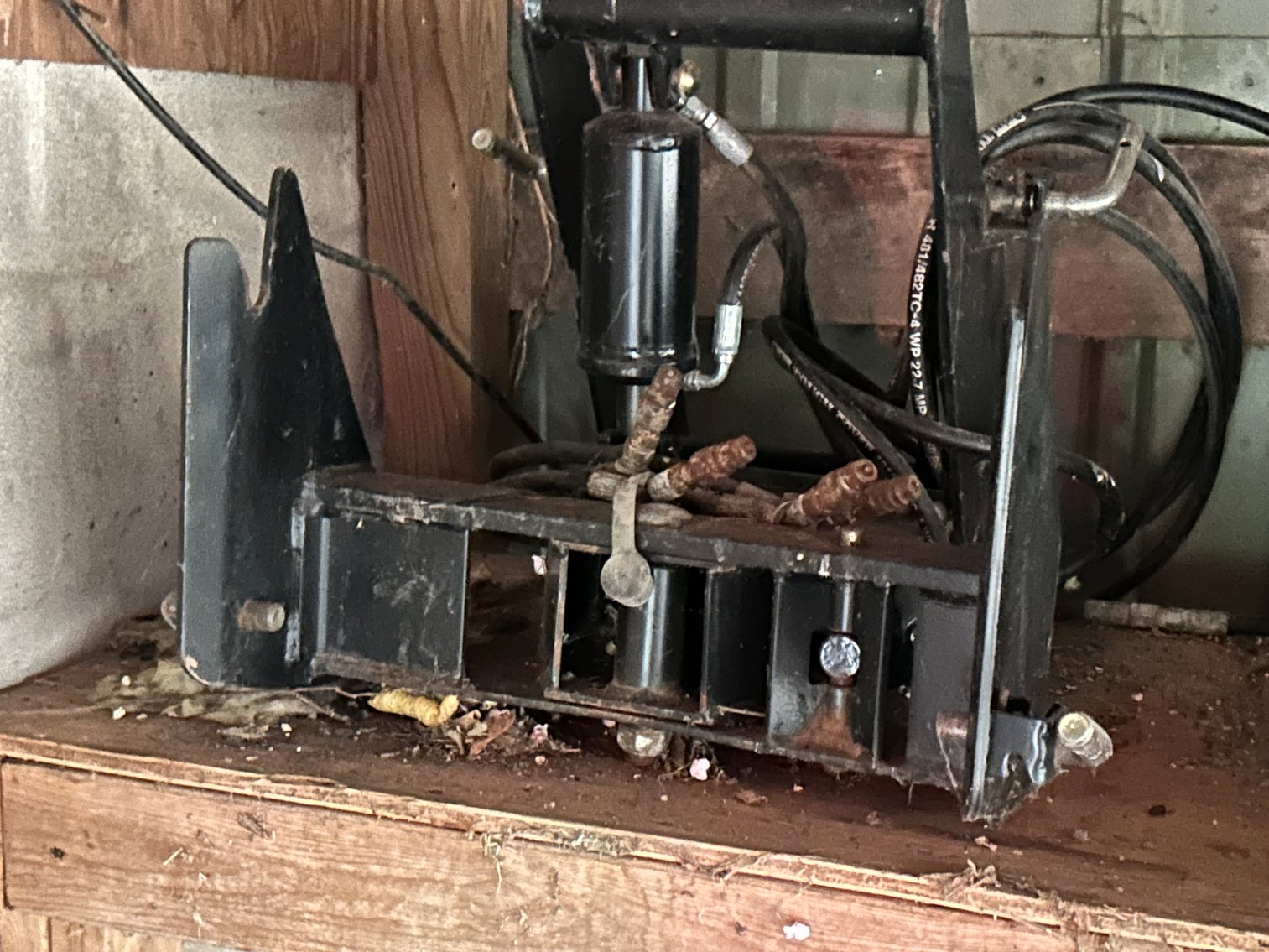 Image for Live Estate Auction: Greenhouse Equipment, Tractor & Tools - Pottstown, PA