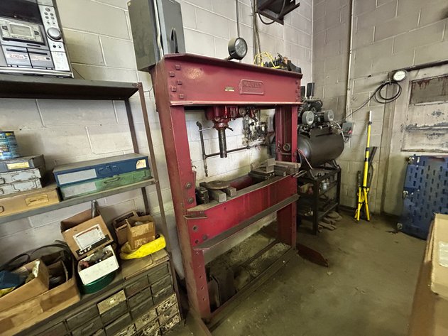 Image for LIVE: Large Estate Auction – Machine Shop, Mechanics Tools, Racing Karts & Race Engines - Middletown, DE