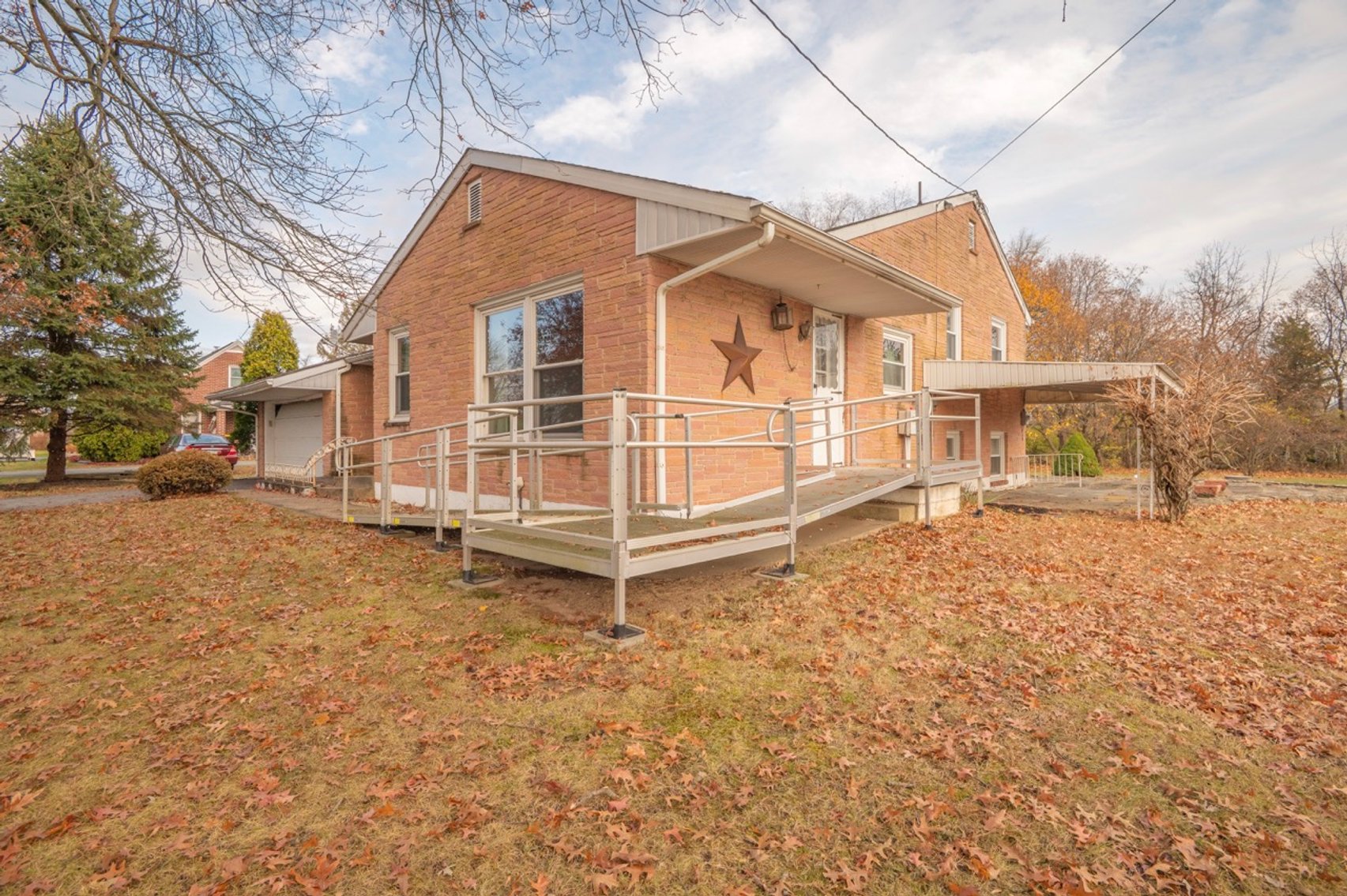 Image for Split-level Home on 1.44 Acres LIVE Public Real Estate Auction - Zieglersville, PA