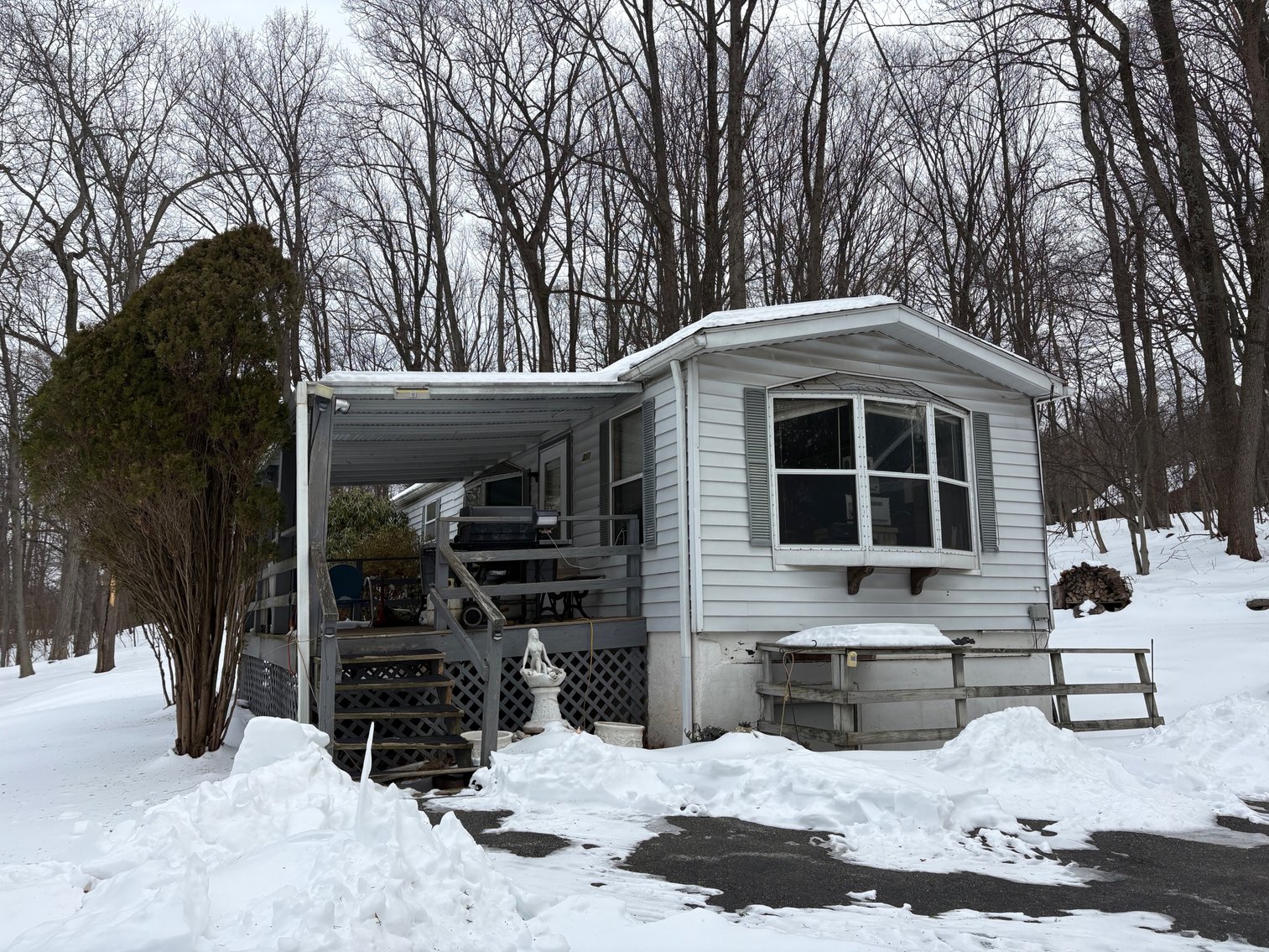 Image for 2 Bedroom House on 1.1 Acre LIVE Real Estate Auction - Boyertown, PA