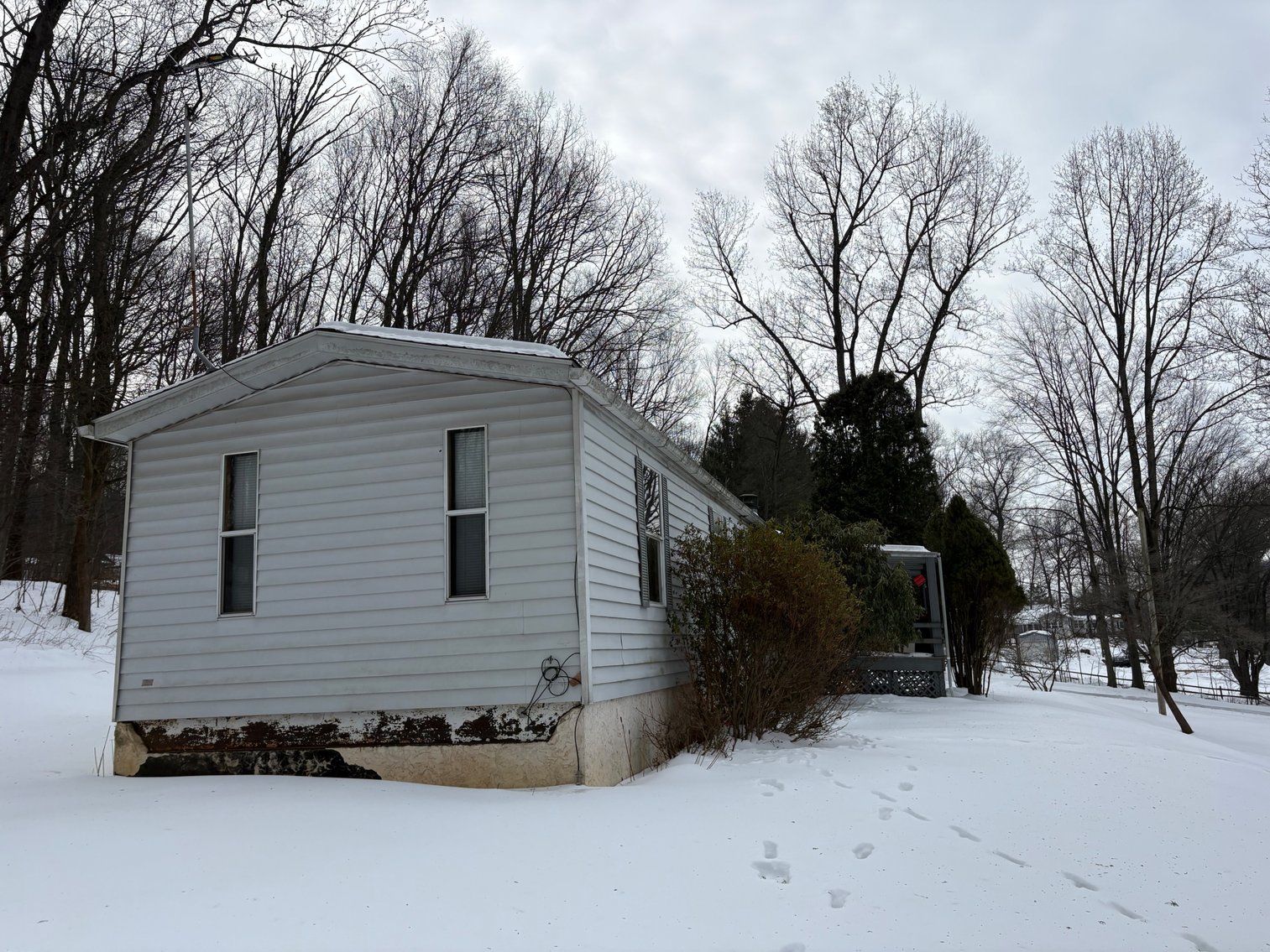 Image for 2 Bedroom House on 1.1 Acre LIVE Real Estate Auction - Boyertown, PA