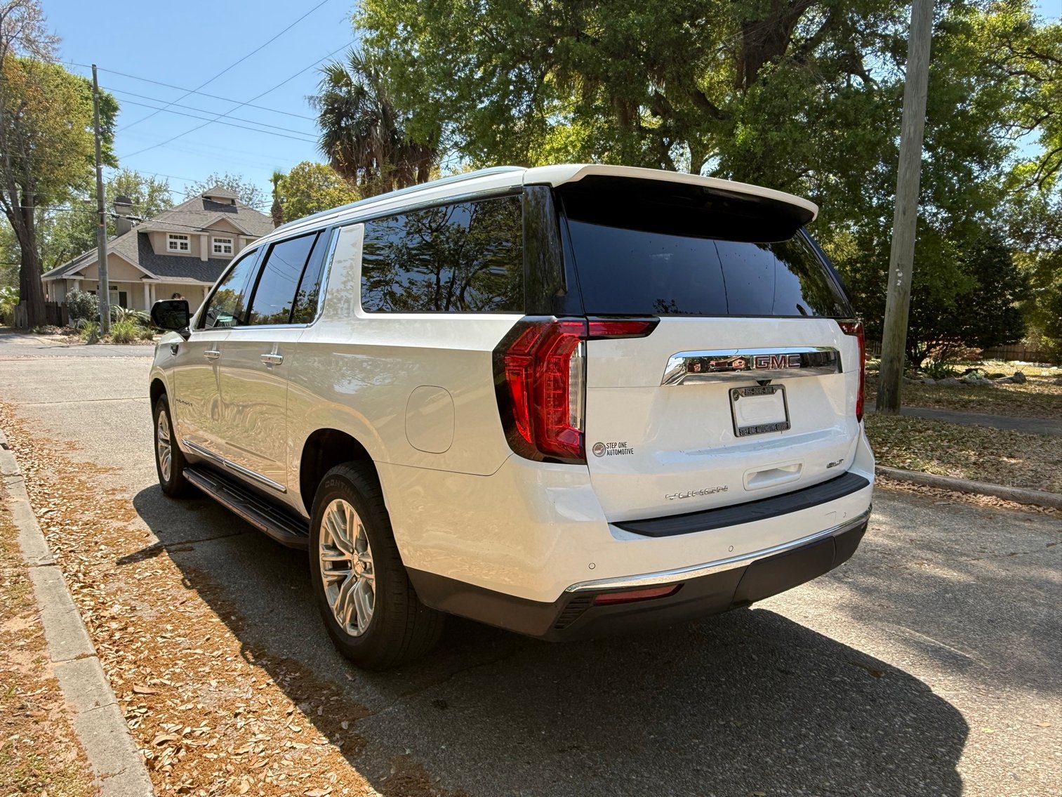 Image for 2022 GMC Yukon XL SLT 4WD – V8, Leather, 3rd Row, Loaded SUV