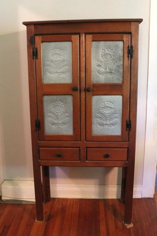 Image for LIVING ESTATE OF N. DAVIDSON AUCTION