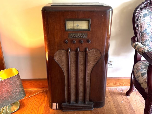 Image for Lois Snider Estate (living)