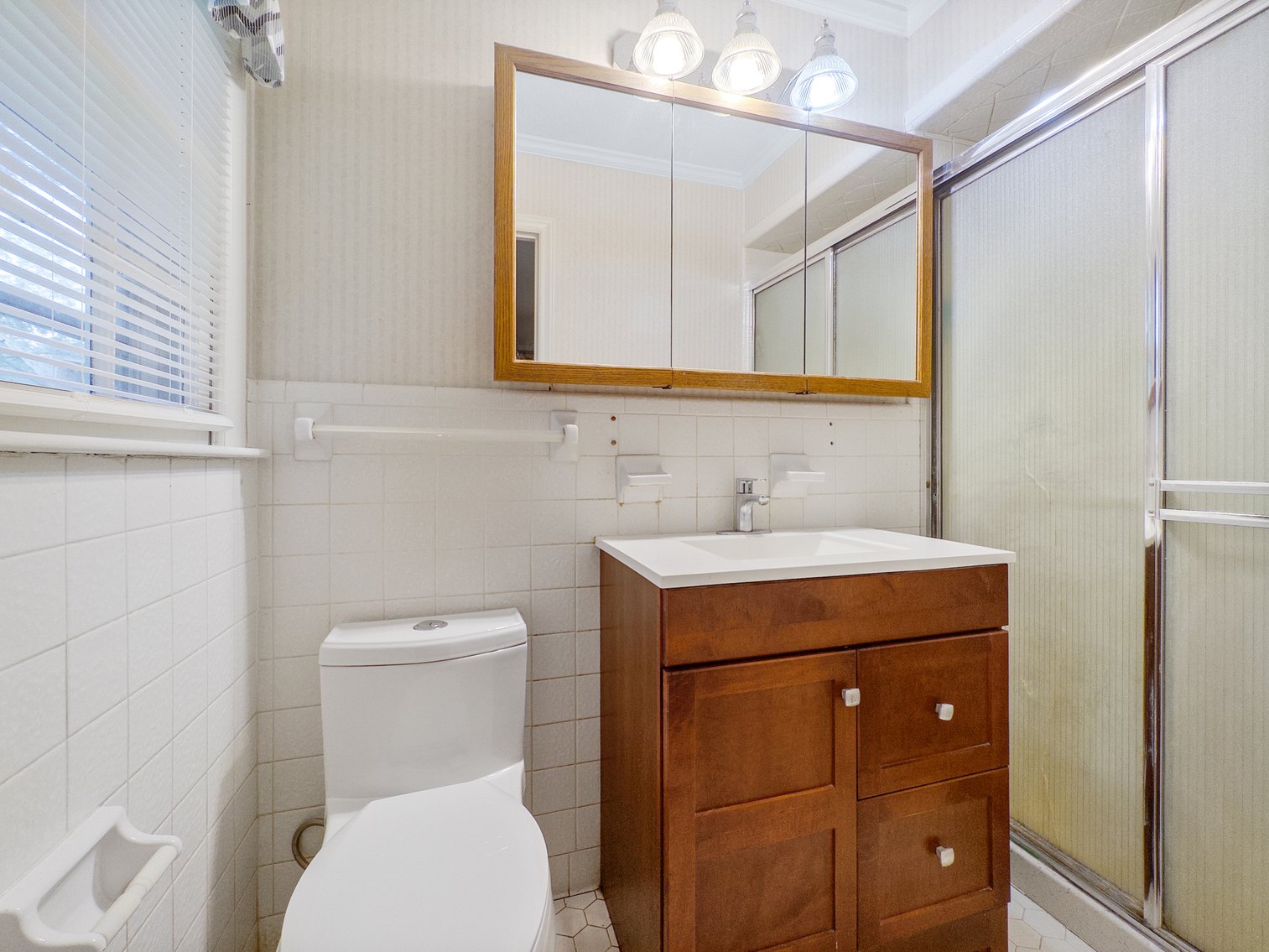 Image for 206 Ellington Road