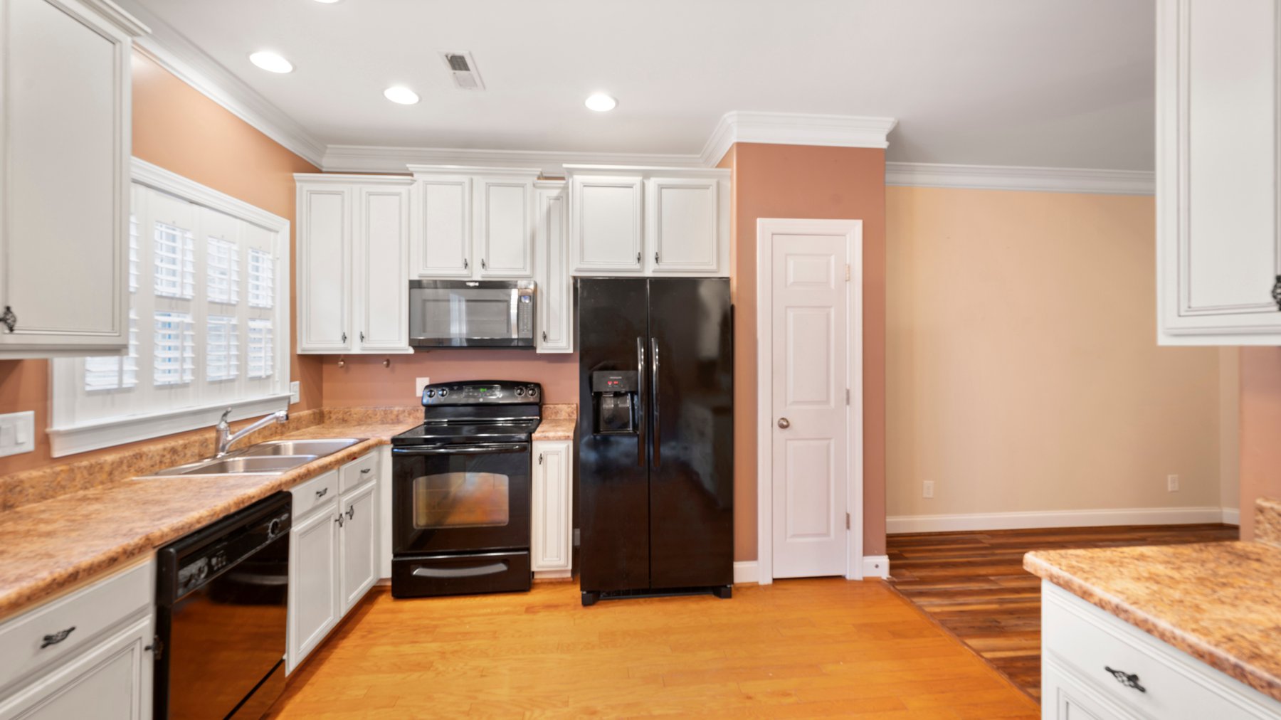 Image for 316 Saint Nicholas Trail