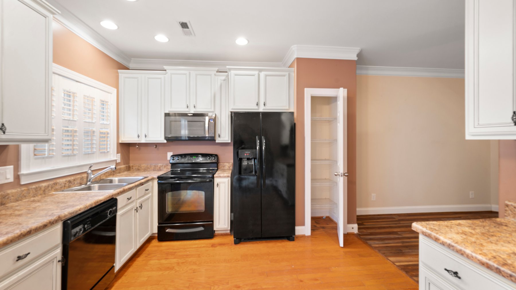 Image for 316 Saint Nicholas Trail