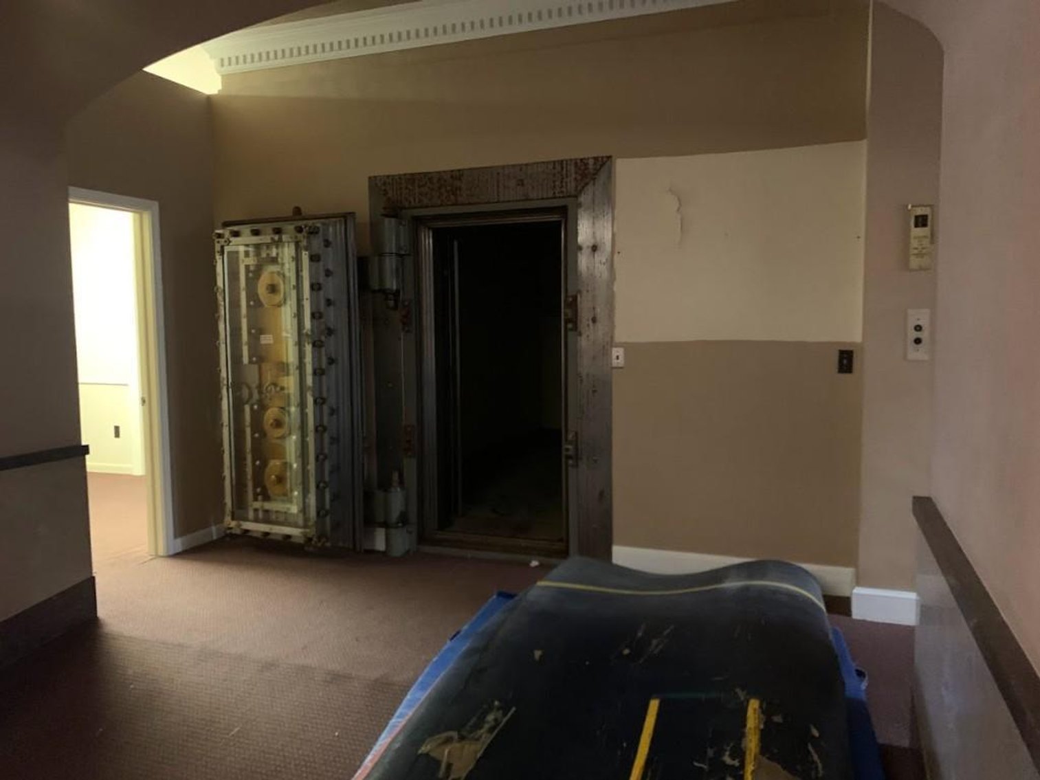 Image for ONLINE REAL ESTATE AUCTION