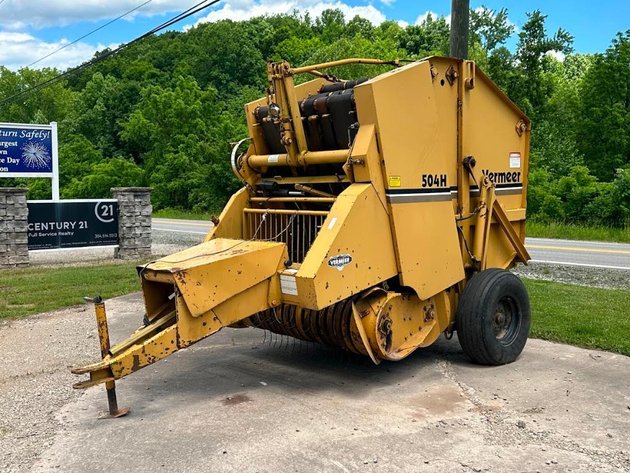 Image for 3 Lot Equipment Auction ONLINE*Sawmill*Round Baler* Livestock Trailer*