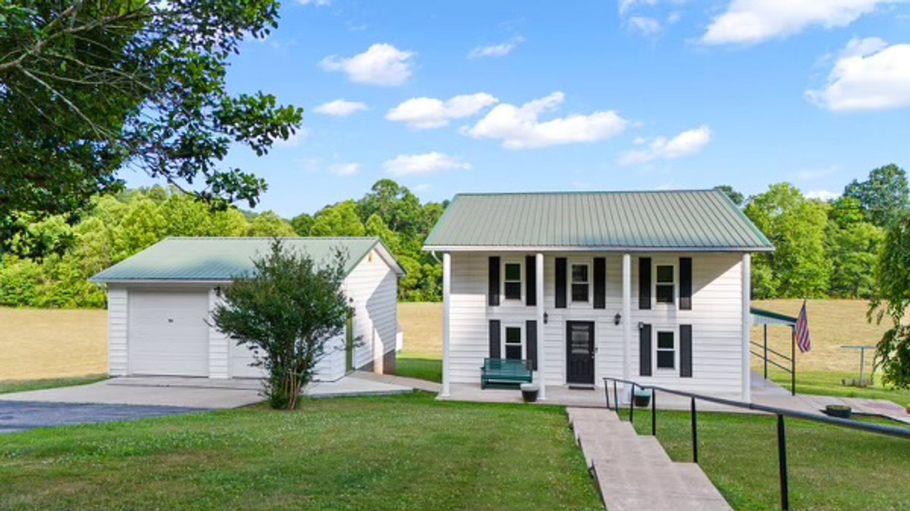 Image for HENNEN TRUST ABSOLUTE REAL ESTATE AUCTION