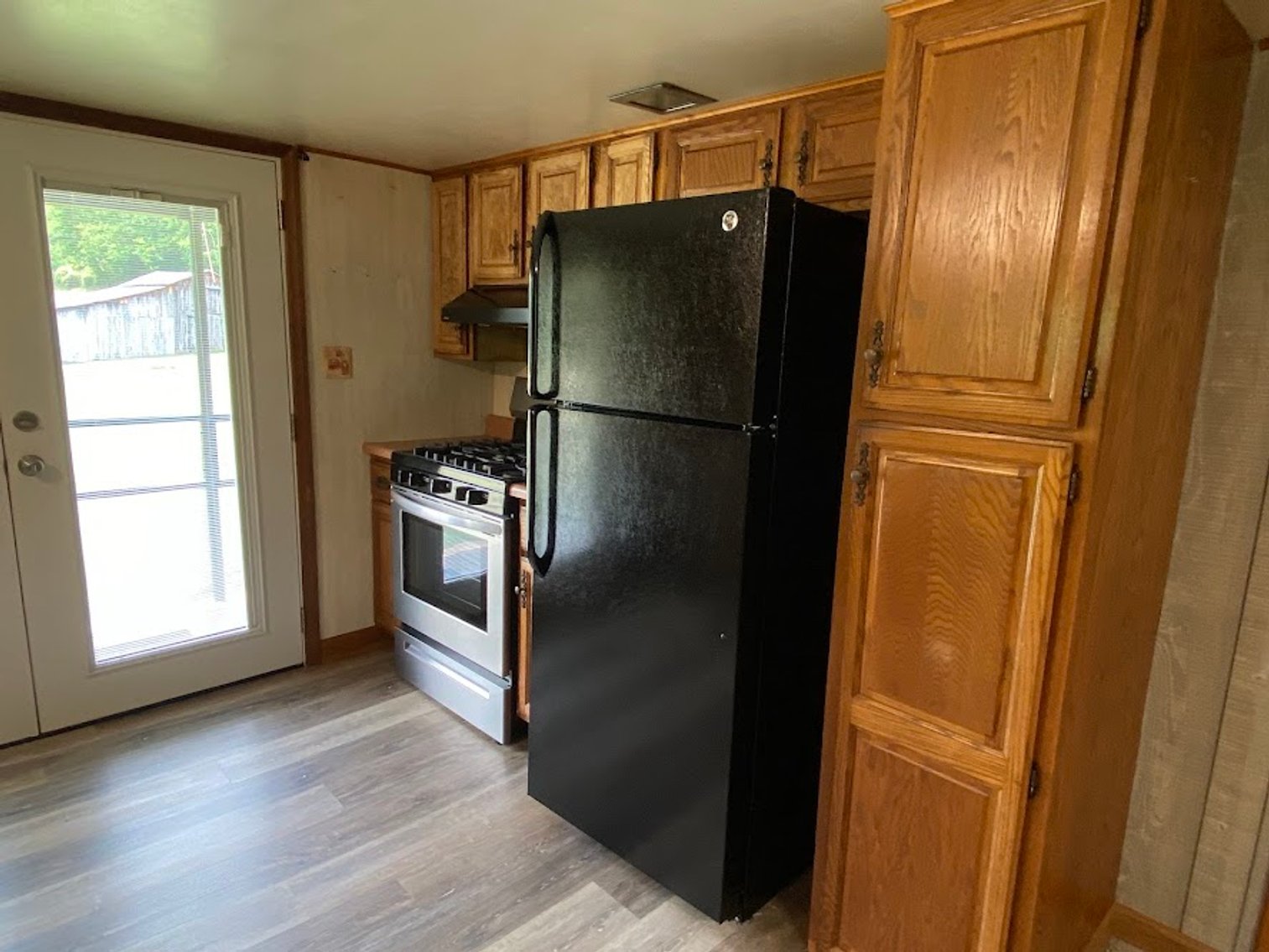 Image for HENNEN TRUST ABSOLUTE REAL ESTATE AUCTION