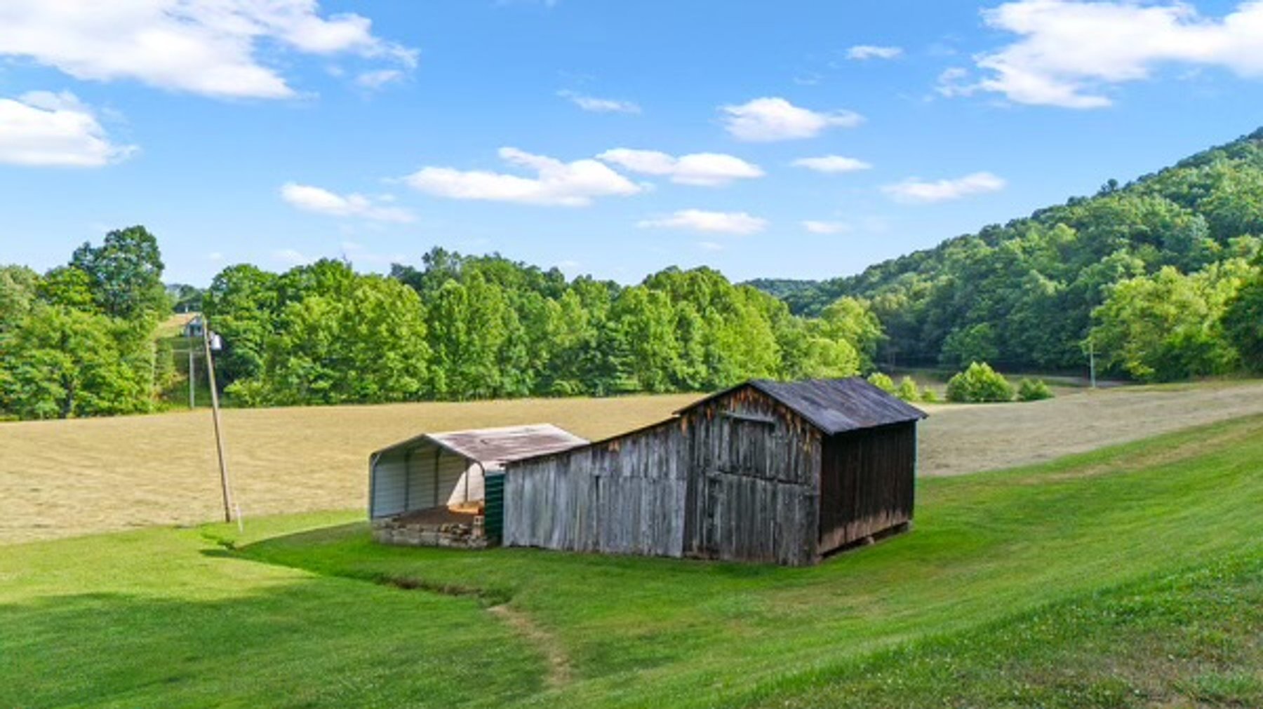 Image for HENNEN TRUST ABSOLUTE REAL ESTATE AUCTION