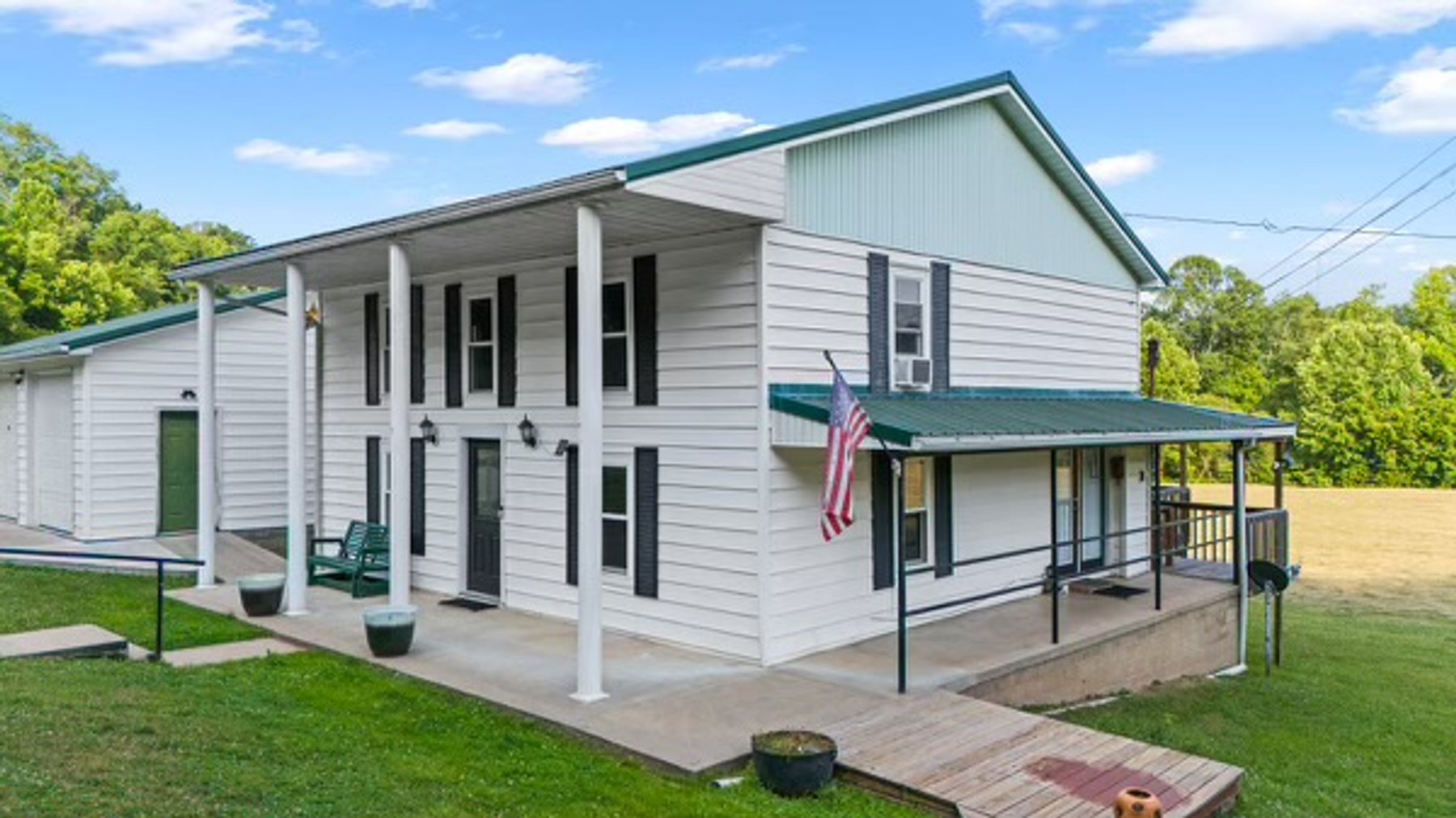 Image for HENNEN TRUST ABSOLUTE REAL ESTATE AUCTION