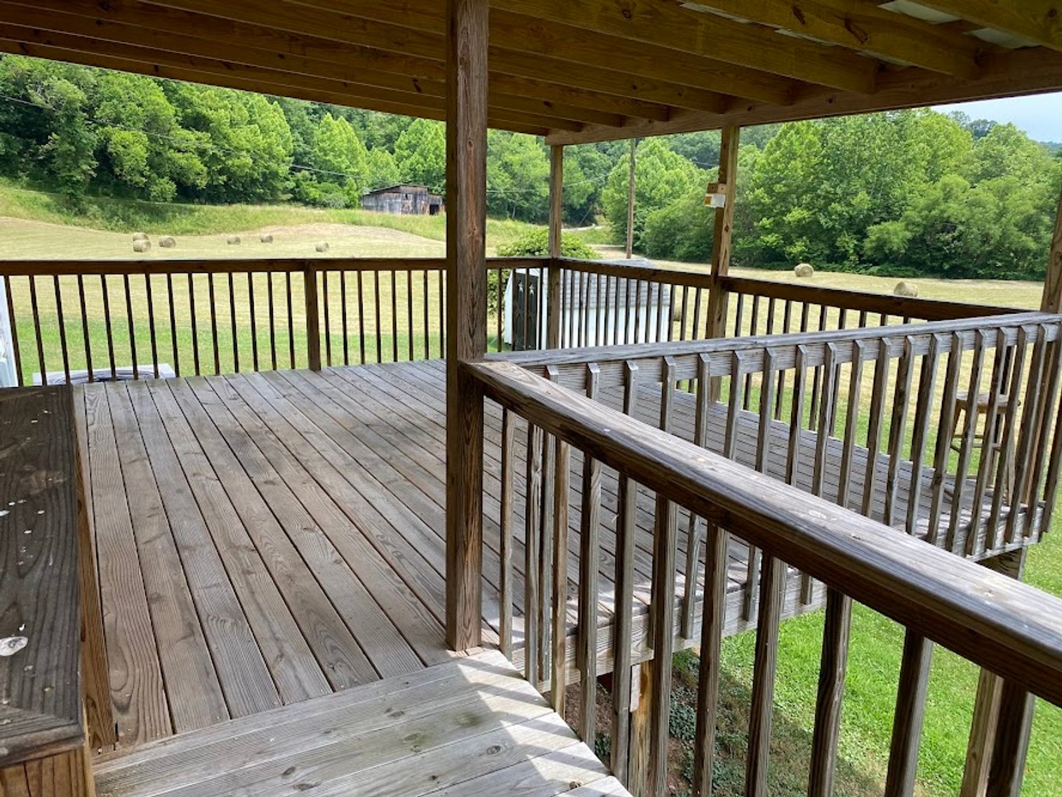 Image for HENNEN TRUST ABSOLUTE REAL ESTATE AUCTION