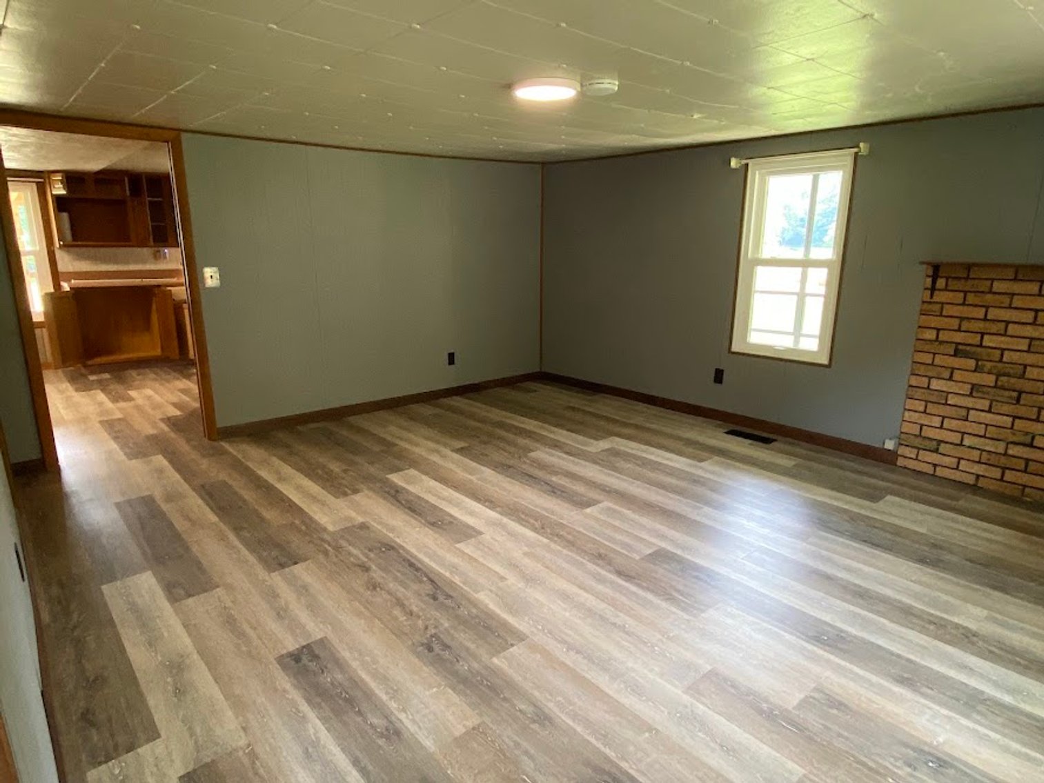 Image for HENNEN TRUST ABSOLUTE REAL ESTATE AUCTION