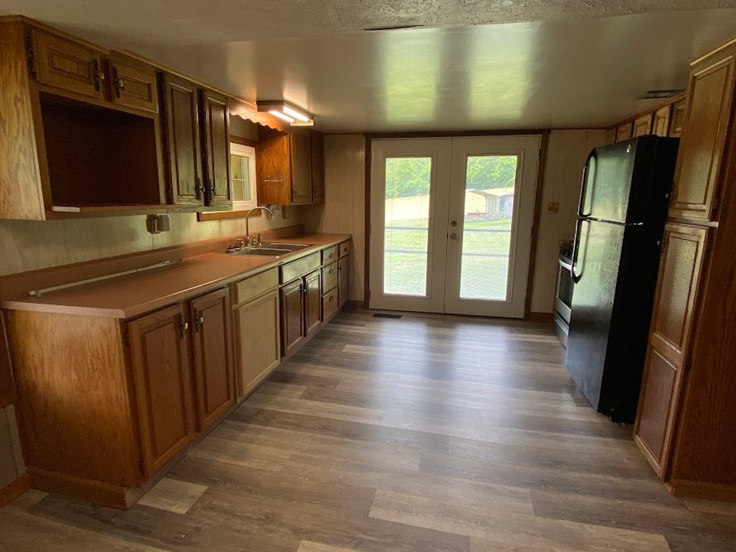 Image for HENNEN TRUST ABSOLUTE REAL ESTATE AUCTION