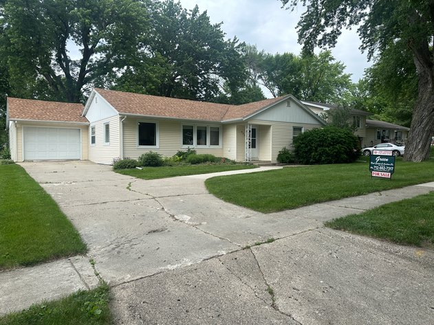 Image for 920 5th Street, Lake View!