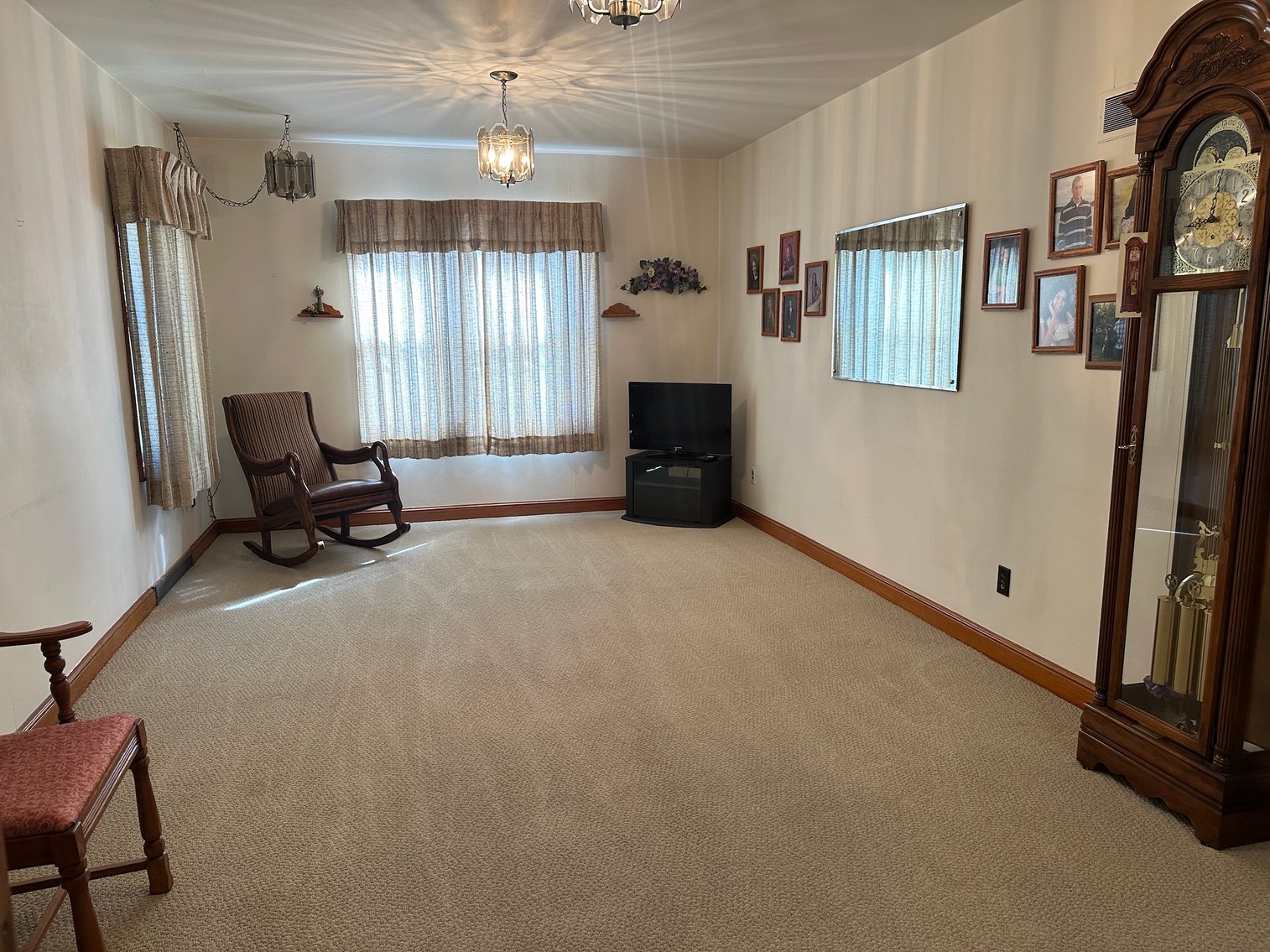 Image for 210 W Main Street, Early!