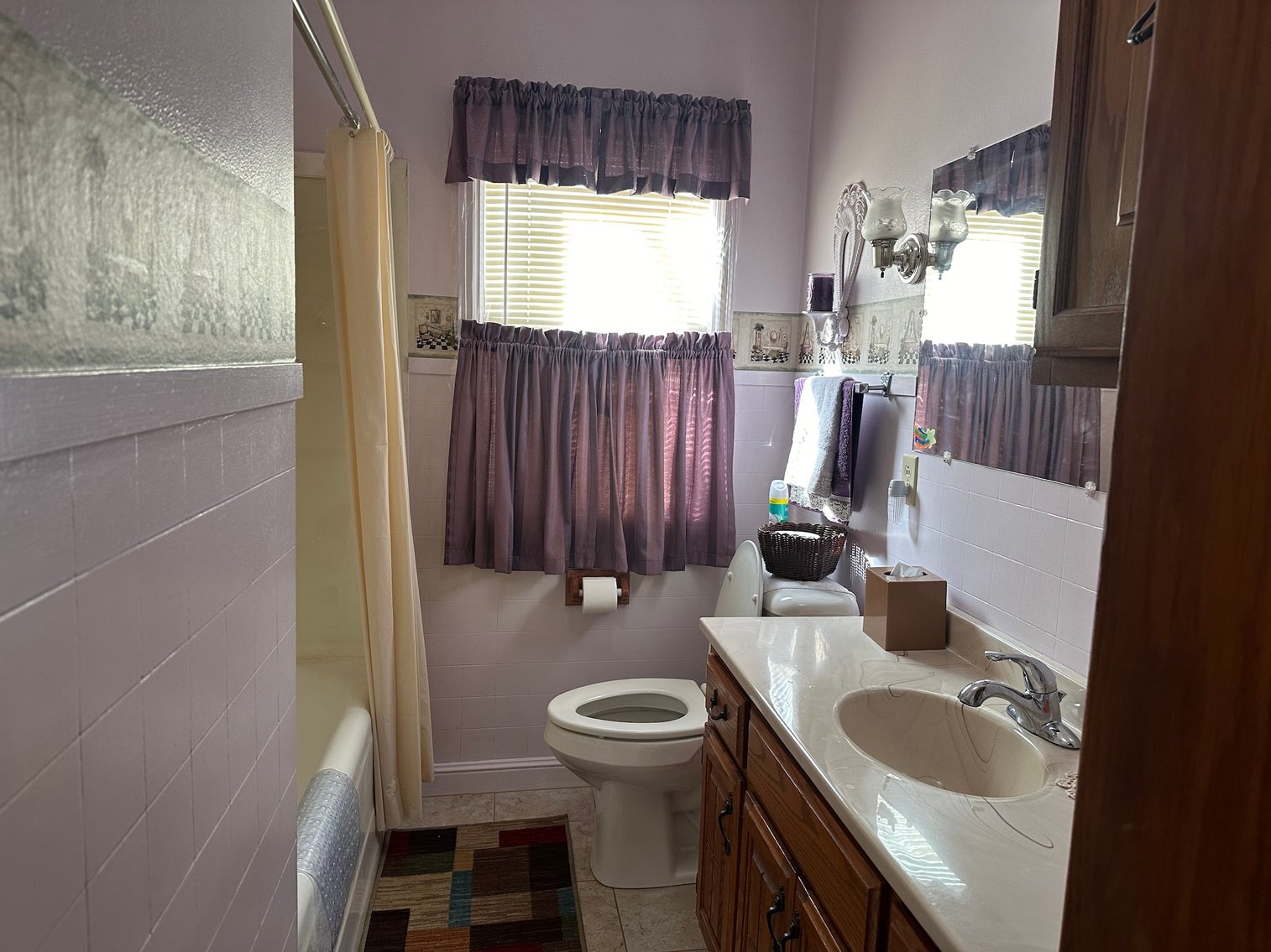 Image for 210 W Main Street, Early!