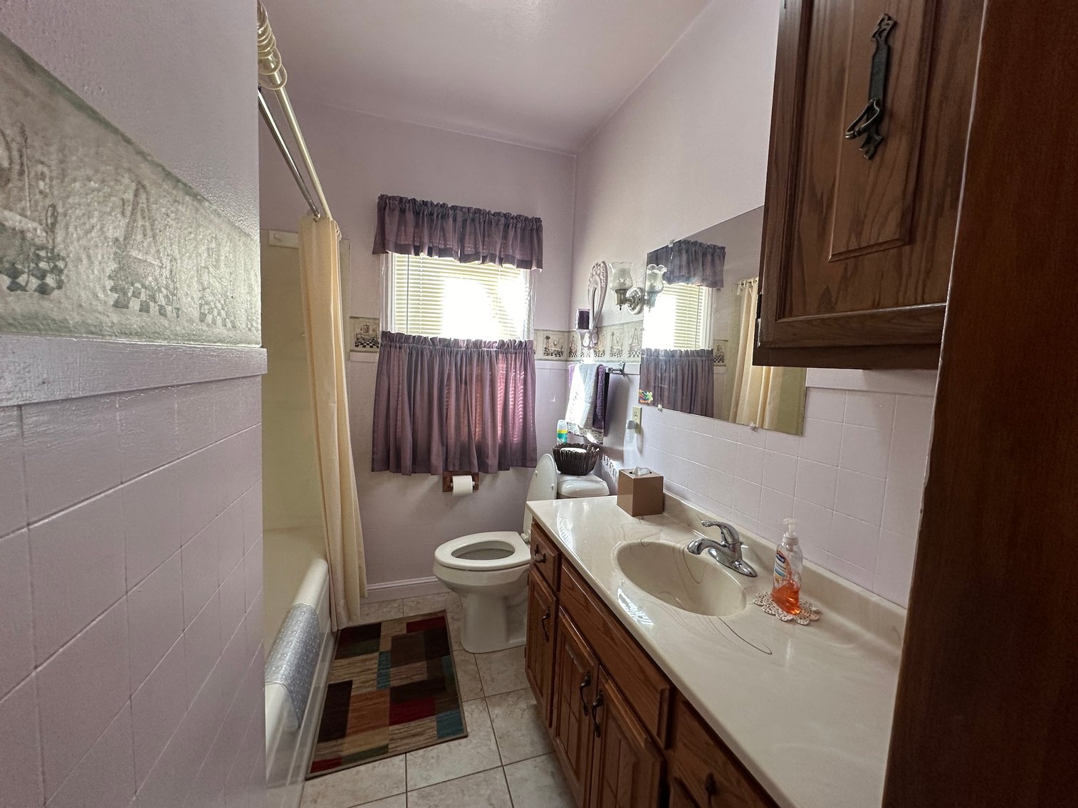 Image for 210 W Main Street, Early!