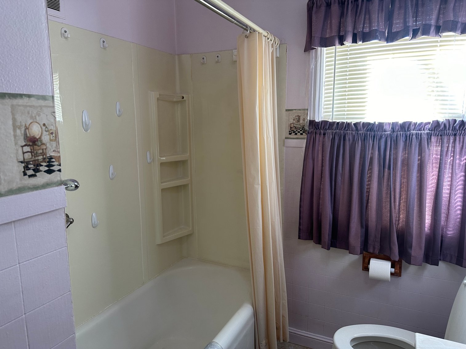 Image for 210 W Main Street, Early!