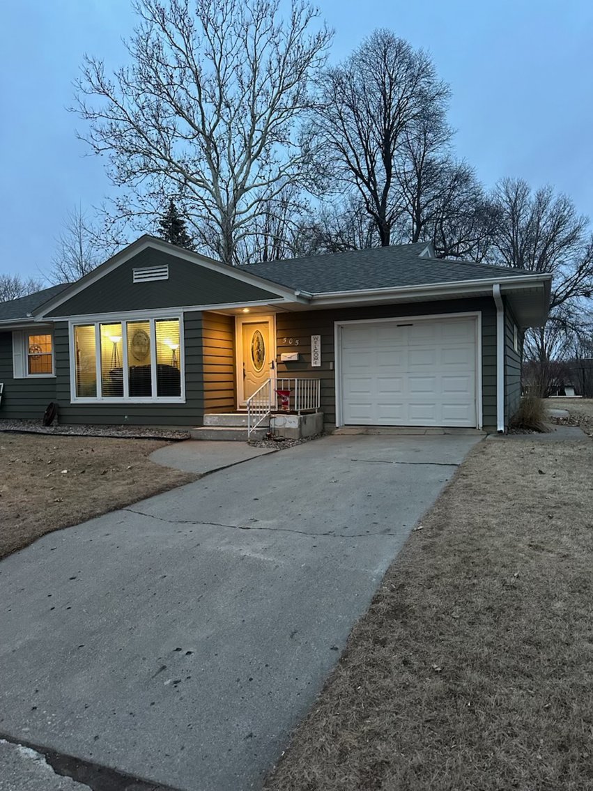 Image for 505 Walnut Street, Early!