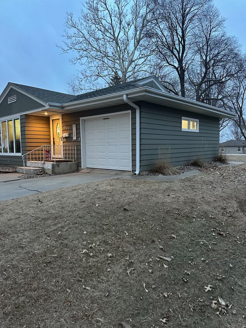 Image for 505 Walnut Street, Early!