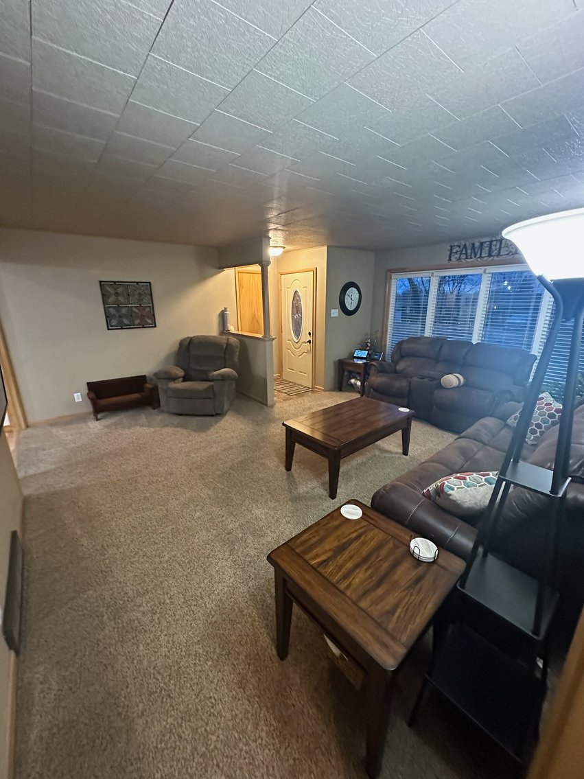 Image for 505 Walnut Street, Early!