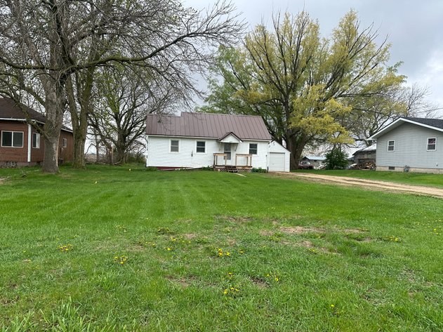 Image for 107 E South Street, Early!