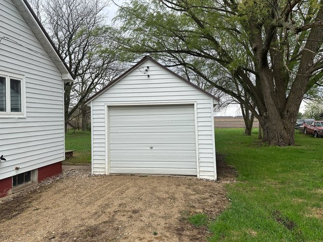 Image for 107 E South Street, Early!