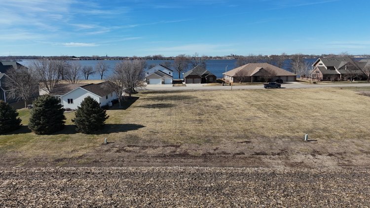 Image for Lake View Bare Lot Auction!