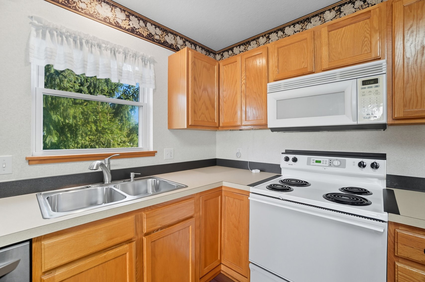 Image for 32 Fountain Drive, Holland, Ohio 43528