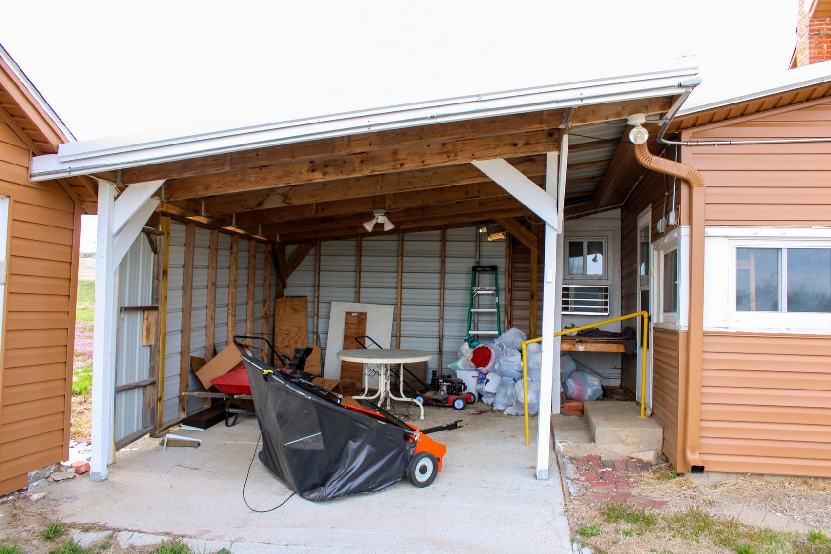 Image for 857 Longbranch Street, Humboldt, NE 68376 Real Estate Auction by the Schaardt Auction Team with Burrows Tracts Real Estate