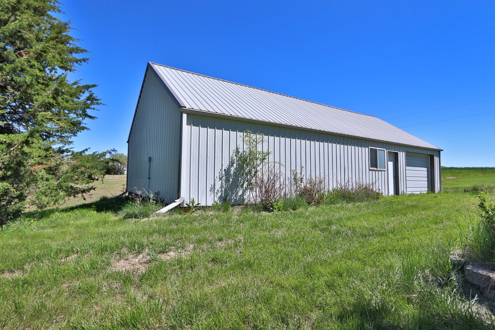 Image for Donald W. Eis Farmland Auction by the Schaardt Auction Team with Burrows Tracts Real Estate