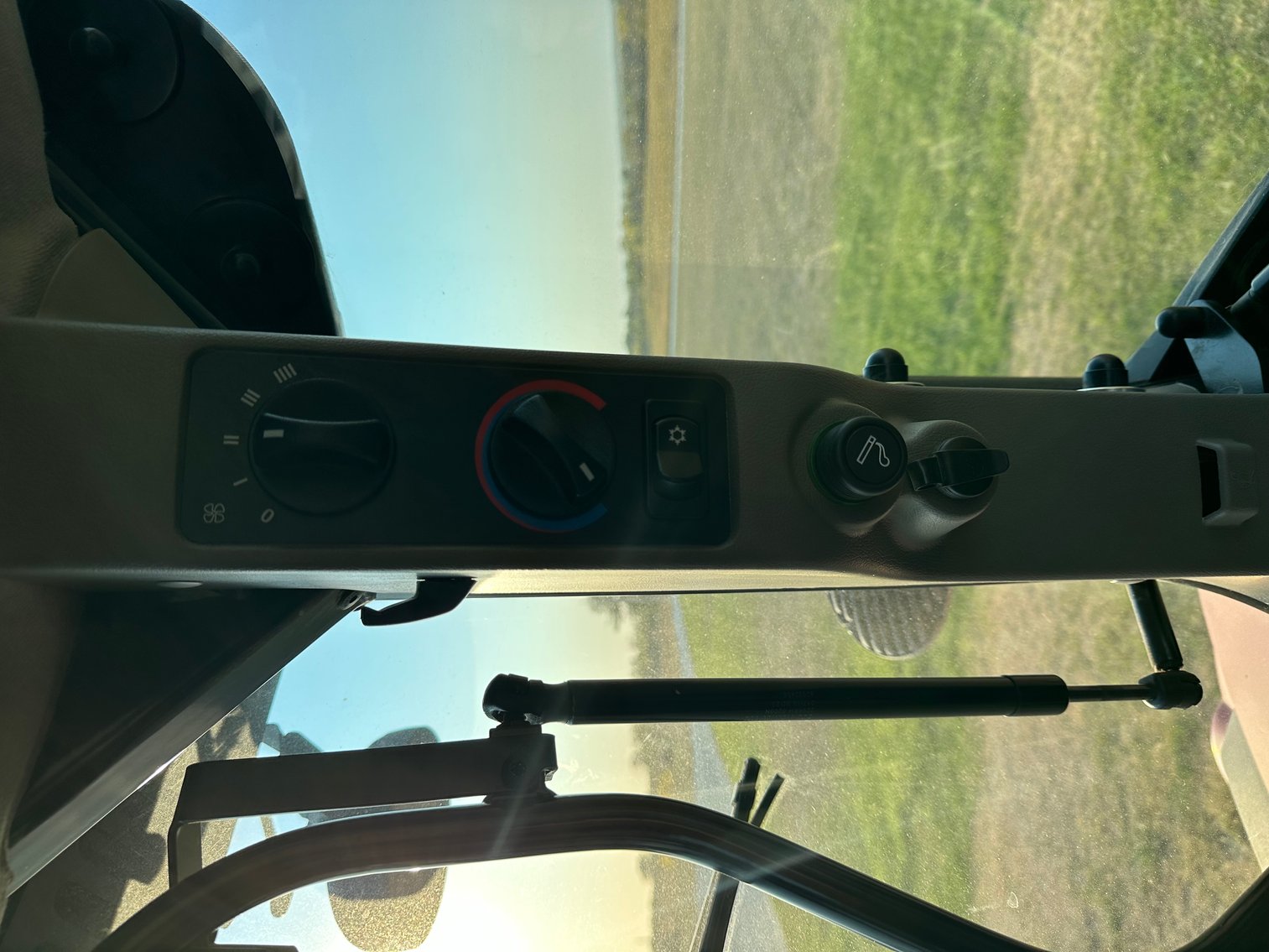 Image for 2016 Case IH Maxxum 125 Tractor Auction