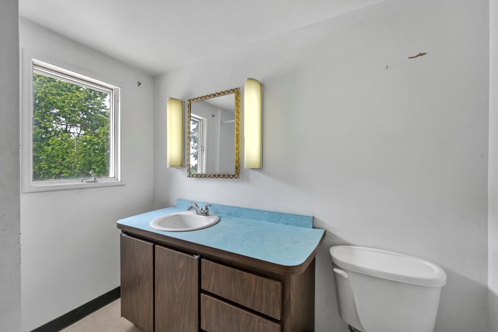 Image for Online Real Estate Auction - Cape Cod Style House with Auto Body Garage on 2+ Acres